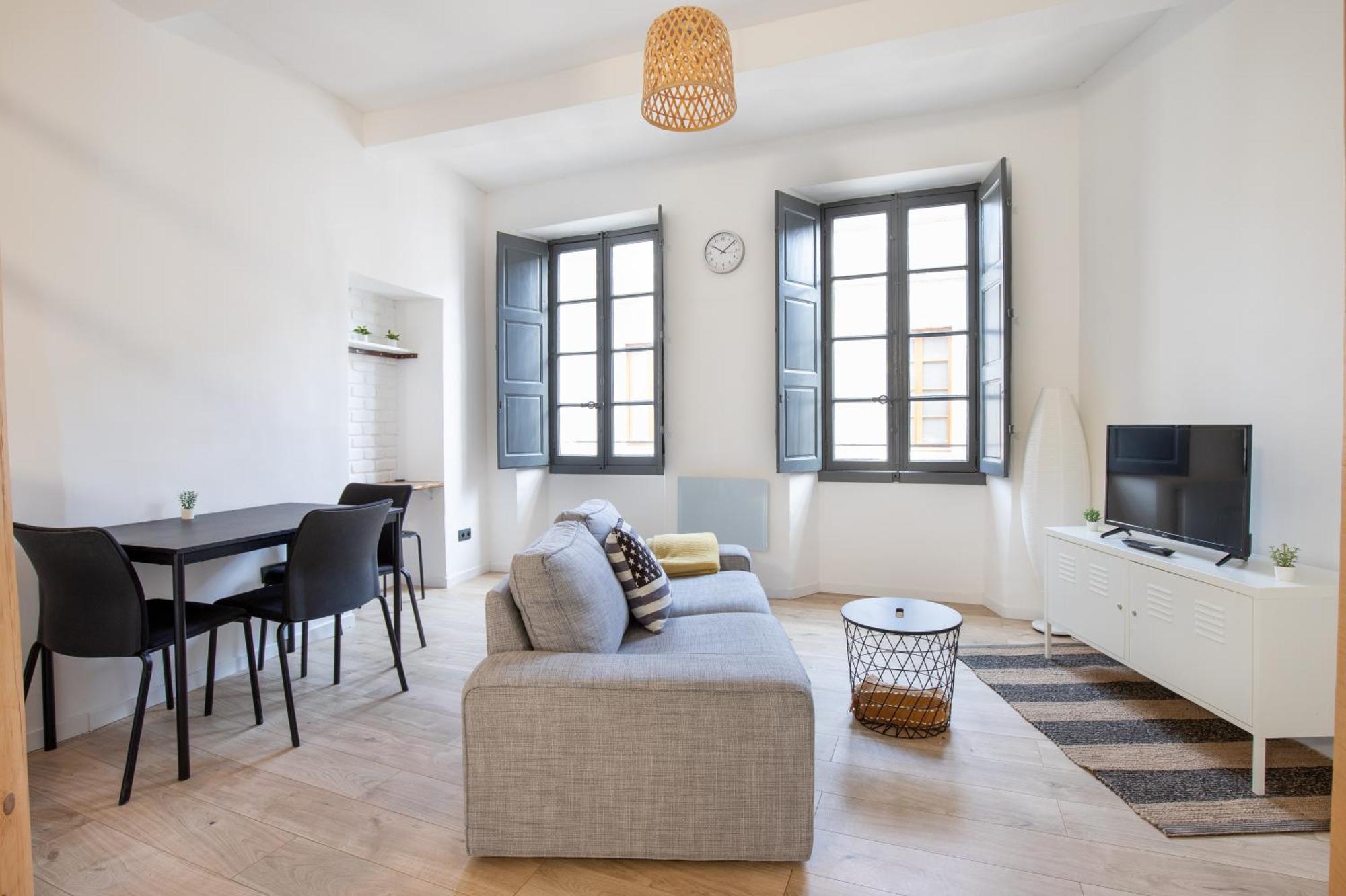 Appartement Le Duplex - Hypercentre - Wifi à Carpentras Extérieur photo